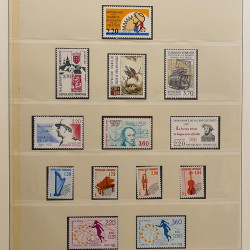 Collection timbres de France 1983-1991 neufs** en album Lindner.