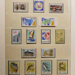Collection timbres de France 1983-1991 neufs** en album Lindner.