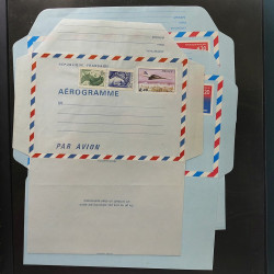 Lot d'entiers postaux de France 1960-1991 en album Lindner.