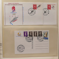 Lot d'entiers postaux de France 1960-1991 en album Lindner.