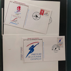 Lot d'entiers postaux de France 1960-1991 en album Lindner.