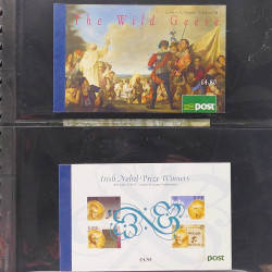 Lot de carnets de timbres modernes d'Ireland neufs** en un album.