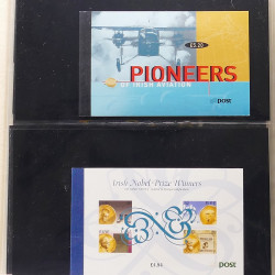 Lot de carnets de timbres modernes d'Ireland neufs** en un album.