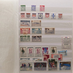 Lot de timbres de France neufs en un album.