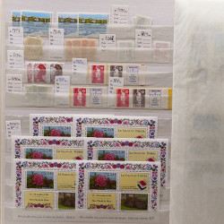 Lot de timbres de France neufs en un album.