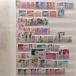 Lot de timbres de France neufs en un album.