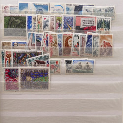 Lot de timbres de France neufs en un album.