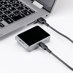 Loupe cube numérique à poser LED-UV.