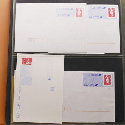 Lot d'entiers postaux et commémoratifs de France en album Lindner.