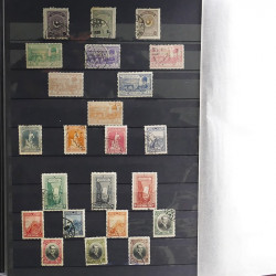 Lot de timbres de Turquie oblitérés en un album.