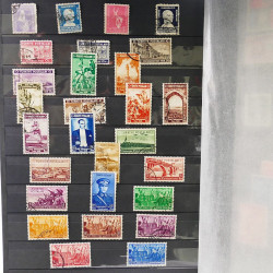 Lot de timbres de Turquie oblitérés en un album.