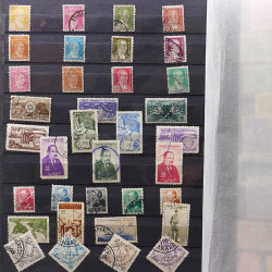 Lot de timbres de Turquie oblitérés en un album.