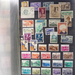 Lot de timbres de Turquie oblitérés en un album.