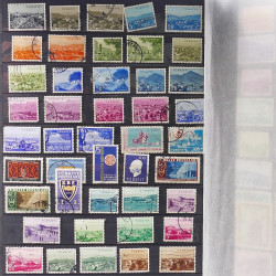 Lot de timbres de Turquie oblitérés en un album.