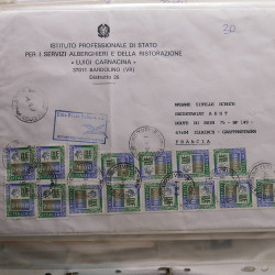 Gigantesque vrac d'histoire postale France et tous pays en un carton.