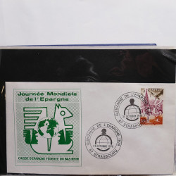 Gigantesque vrac d'histoire postale France et tous pays en un carton.