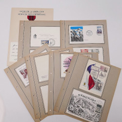 Vrac philatélique de timbres du monde neufs et oblitérés en un carton.