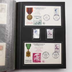 Collection historique de timbres de France 1961-1963 complet en un album.