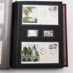 Collection historique de timbres de France 1961-1963 complet en un album.