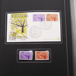 Collection historique de timbres de France 1961-1963 complet en un album.