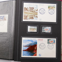 Collection historique de timbres de France 1961-1963 complet en un album.