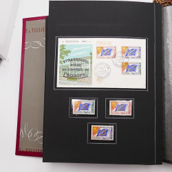 Collection historique de timbres de France 1964-1966 complet en un album.