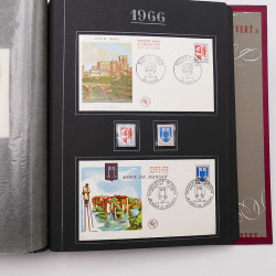 Collection historique de timbres de France 1964-1966 complet en un album.
