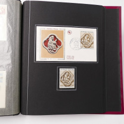 Collection historique de timbres de France 1967-1969 en un album.