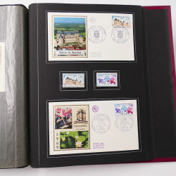 Collection historique de timbres de France 1967-1969 en un album.