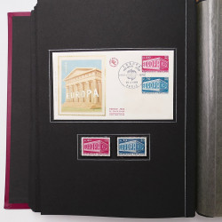 Collection historique de timbres de France 1967-1969 en un album.