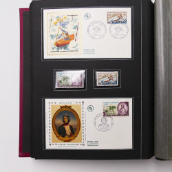 Collection historique de timbres de France 1967-1969 en un album.