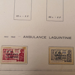 Lot de timbres de Cameroun Français neufs et oblitérés en deux albums.