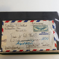 Lot de lettres, entiers postaux de colonies françaises et monde en un album.