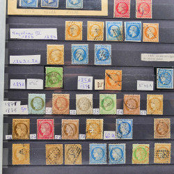 Collection de timbres de France 1849-1943 neufs et oblitérés en un album.