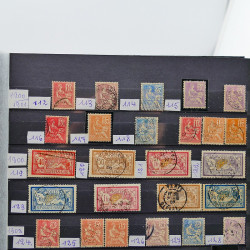 Collection de timbres de France 1849-1943 neufs et oblitérés en un album.