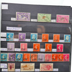 Collection de timbres de France 1849-1943 neufs et oblitérés en un album.
