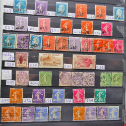 Collection de timbres de France 1849-1943 neufs et oblitérés en un album.