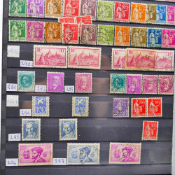 Collection de timbres de France 1849-1943 neufs et oblitérés en un album.