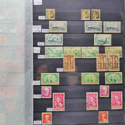 Collection de timbres de France 1849-1943 neufs et oblitérés en un album.