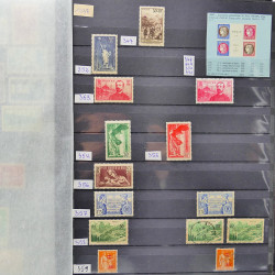 Collection de timbres de France 1849-1943 neufs et oblitérés en un album.