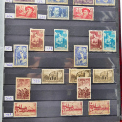 Collection de timbres de France 1849-1943 neufs et oblitérés en un album.