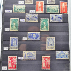 Collection de timbres de France 1849-1943 neufs et oblitérés en un album.