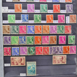 Collection de timbres de France 1849-1943 neufs et oblitérés en un album.