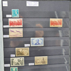 Collection de timbres de France 1849-1943 neufs et oblitérés en un album.