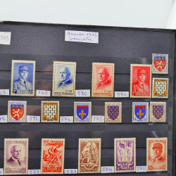 Collection de timbres de France 1849-1943 neufs et oblitérés en un album.
