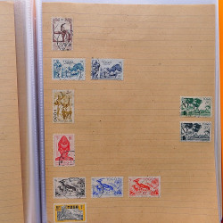 Lot de timbres d'anciennes colonies françaises neufs et oblitérés.