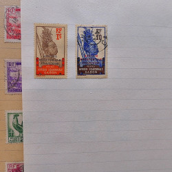 Lot de timbres d'anciennes colonies françaises neufs et oblitérés.