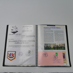 Vrac philatélique de timbres du monde neufs et oblitérés en un carton.
