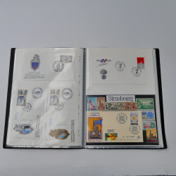 Vrac philatélique de timbres du monde neufs et oblitérés en un carton.