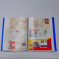 Vrac philatélique de timbres du monde neufs et oblitérés en un carton.